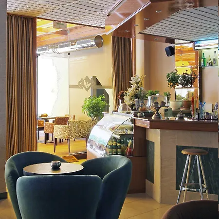 Otel Lydia 2*