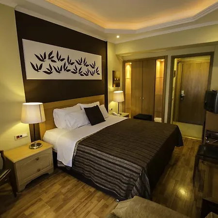 Lydia Hotel 3*