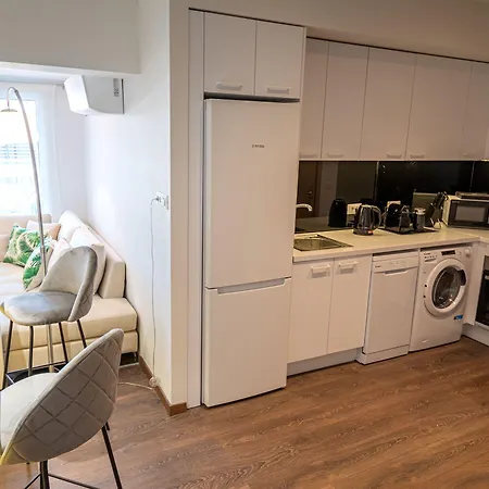 Lydia עיר רודוס